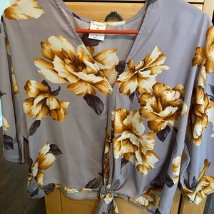 Light purple boutique top